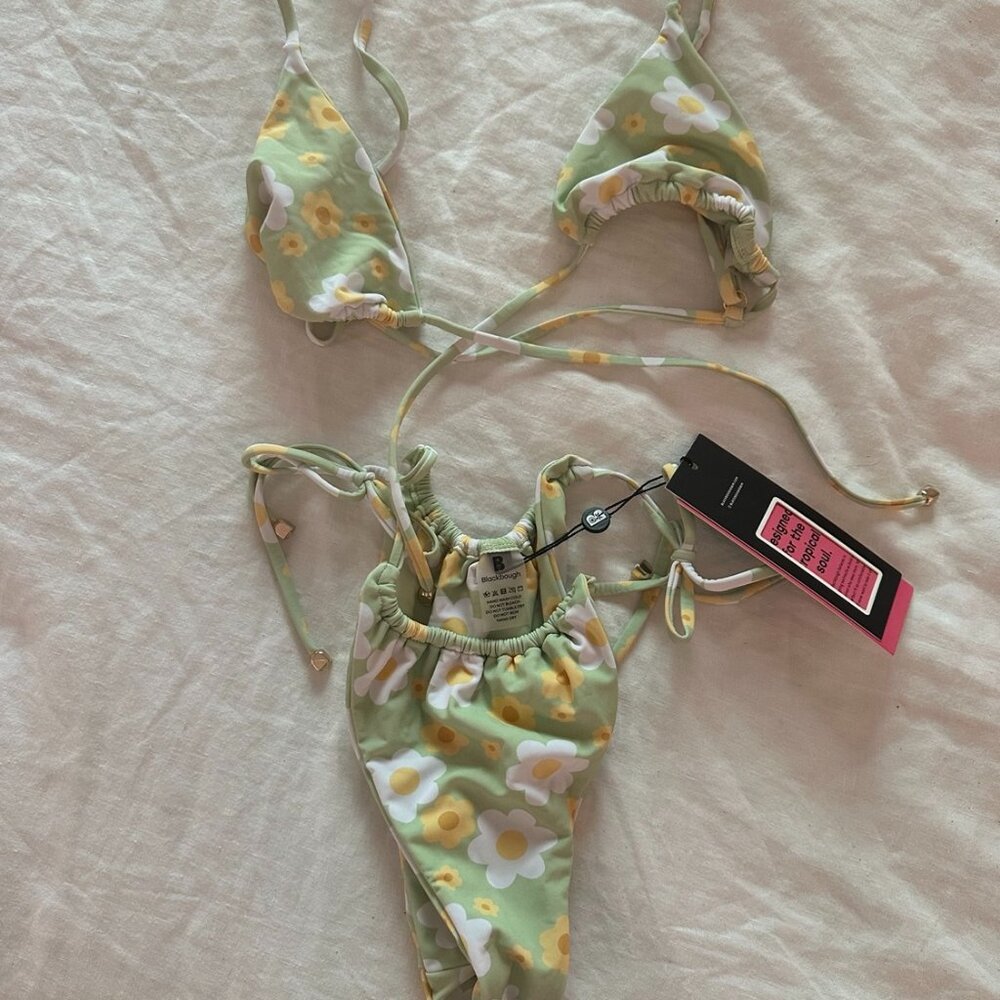 Blackbough green daisy bikini